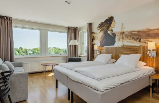 埃斯科特納安逸酒店