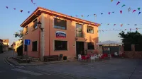 El Camino de Santovenia - Albergue - Hostel Hotels in 