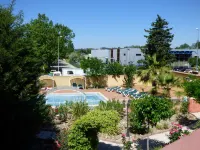 Appart'Hotel Festival Sud Aqua - Avignon TGV - Private Pools