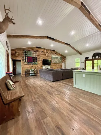 55 Acre Gated Estate, Rustic Mountain Lodge, Springwater Lake, Hiking & Fishing