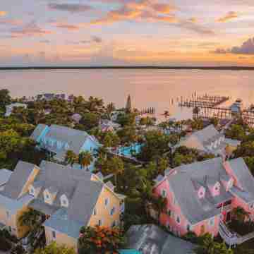 Valentines Resort & Marina Hotel Exterior