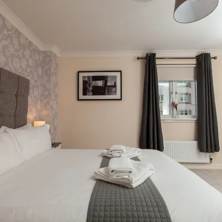 Dunfermline - Premium Two Bedroom Apartment - KW