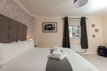 Dunfermline - Premium Two Bedroom Apartment - KW