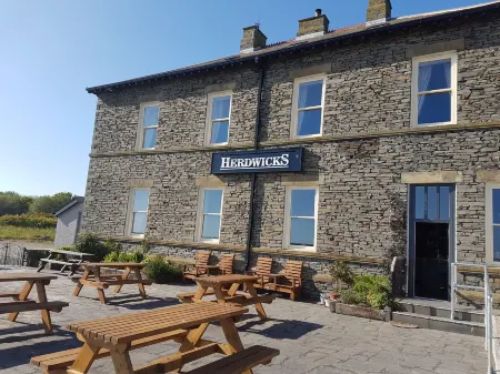 Herdwicks Отели рядом с достопримечательностью «Harbour Lights Campsite & Holiday Park»