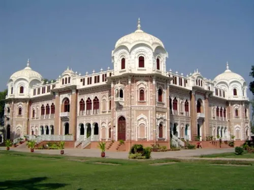 5th Avenue Hotel Hotels in Bahawalpur Tehsil