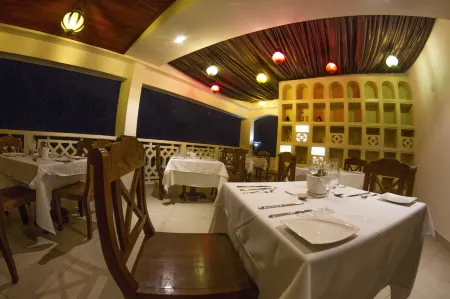 Hillpark Amare Resort Отели в г. Тиви