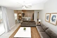 Greater Groves - 5 Bedrooms House w/Pool-5202GG Home by RedAwning