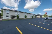 American Inn & Suites Hotel a Dundee