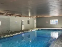 Luxor Inn & Suites, a Travelodge by Wyndham Hotels in Valley Bend