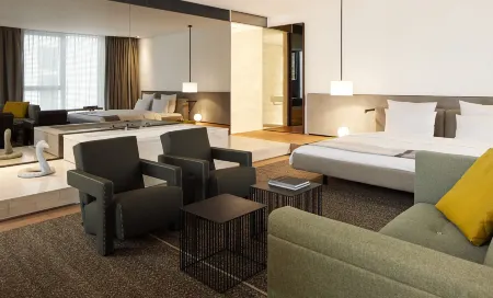 Roomers Baden-Baden, Autograph Collection