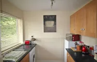 Doncaster - Boswell - Large Balcony Apartment & Parking - 2 Bedrooms - Close to Town & Racecourse Hotels in Bawtry