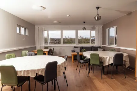 Vogar Travel Service Отели рядом с достопримечательностью «Бани на озере Миватн»