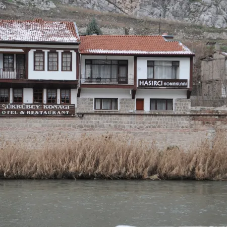 Hasırcı Konakları
