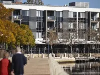 East Perth Suites Hotel Hotels near Moort-ak Waadiny / Wellington Square