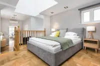 ベネチアン ハウス マーケット スクエア アパートホテル クラクフ旧市街周辺のホテル