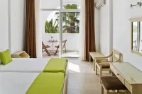 Makarios Hotel - พร้อมระเบียง