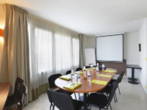 First Inn Hotel Hotéis em Apt