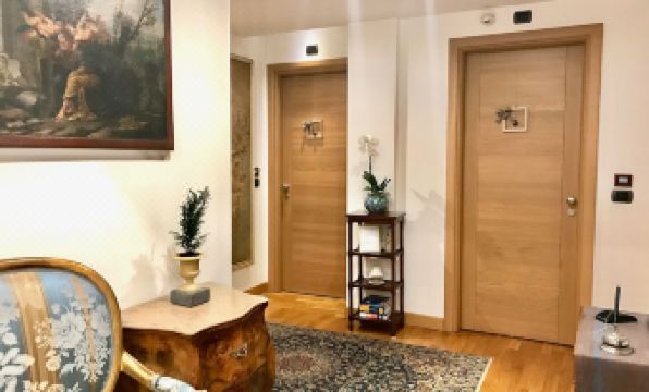 미노 B&B 오르시니 46(B&B Orsini 46) 4성급 호텔 외관