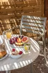 Artemis Apartments - breakfast