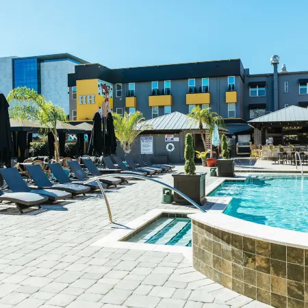 Hollander Hotel - Downtown St. Petersburg