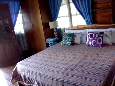 Windy Willow's Отели рядом с достопримечательностью «Bulubadiangan Island»