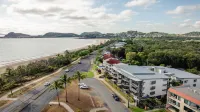 Beaches on Lammermoor Apartments - Ocean View