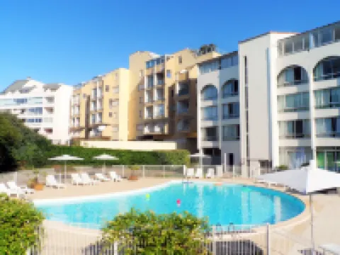 新拉羅歇爾公寓