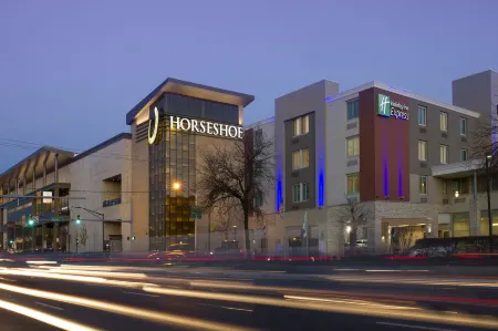 Holiday Inn Express BALTIMORE AT THE STADIUMS by IHG