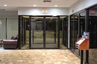 그린스테이 호텔 앤드 스위트 - 세인트 제임스