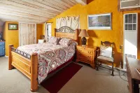 Devils Tower Lodge Hotels in Devils Tower