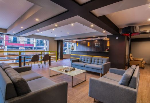 2. 폴로 산타 모니..