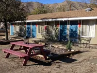 Lakeview Motel Hotel dekat Nuui Cunni Native American Intertribal Cultural Center and Museum