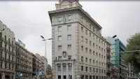 Amister Apartments