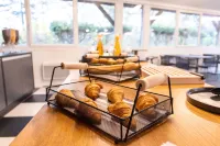 Enzo Hotels by Kyriad Direct Trappes Hotels in Maurepas