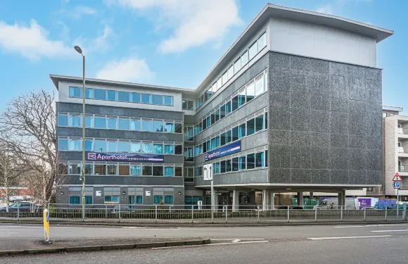 法恩伯勒HQ公寓酒店