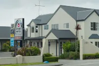 Fitzherbert Court Motel Hotels near Hokitika Beach Sign