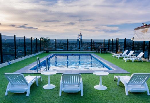 호텔 레알 플라자