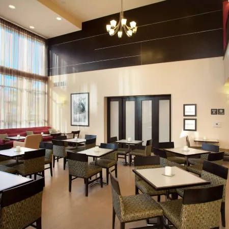 Hampton Inn & Suites Seattle/Federal Way