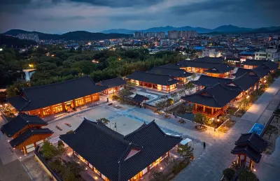 Hanok Stay Namwonyechon by Kensington
