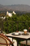 Posada del Tepozteco - Hotel & Gallery - Dağ Manzaralı