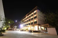 Hotel Riverview Hotels in Ahmedabad