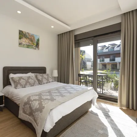 Veranda Suites Отели рядом с достопримечательностью «Пляж Кадрие»