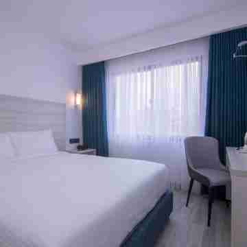 Symphony Hotel Rooms