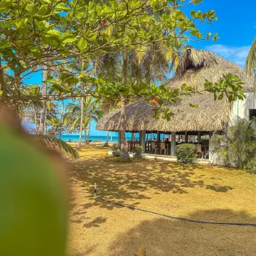 Huku Beach Hostel Palomino