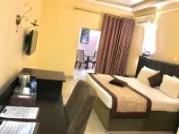 Forever Hotel & Suites