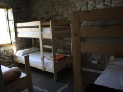 ALBERGUE CASA DE BROTO Hoteles en Broto