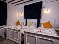 Resort Hotel El Cortijo & Spa