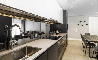 Remarkable 2-Bed Apartment in Johannesburg