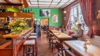 The Little Britain Inn Themed Hotel One of a Kind in Europe Hôtels à : VettelschoB