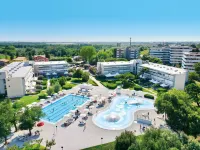 Isaresidence Holiday Resort - Pool